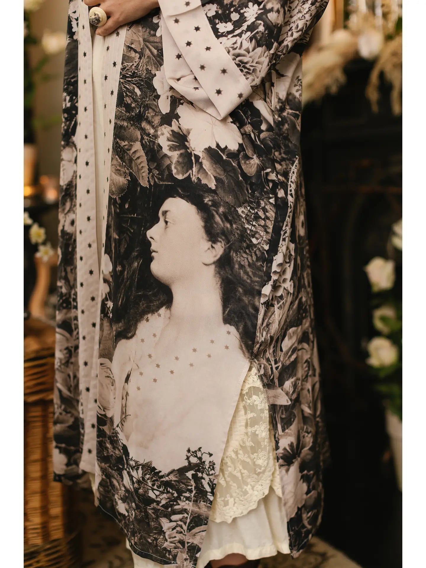 The Looking Glass Opera Duster