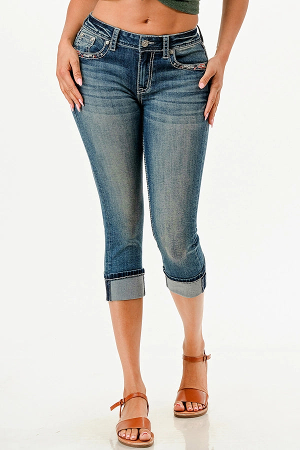 Grace in LA Border Embroidered Mid-Rise Capri