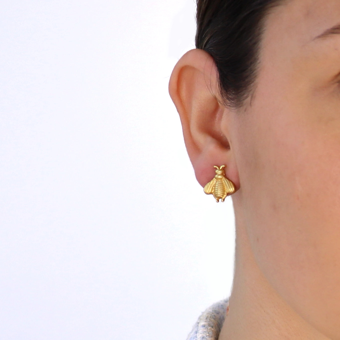 Delicate Bee Stud Earrings - Gold