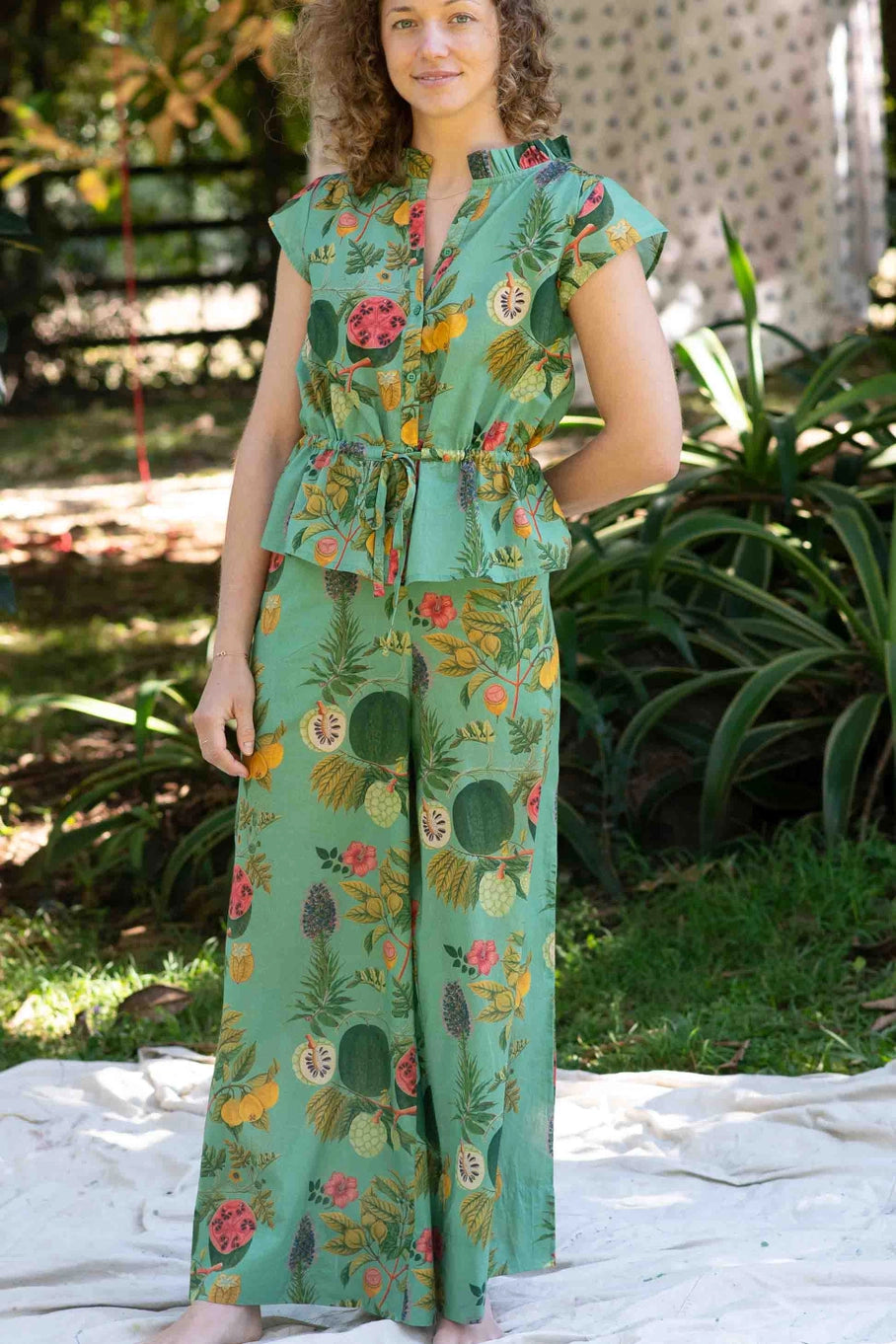 Ollie Pant - Tropics