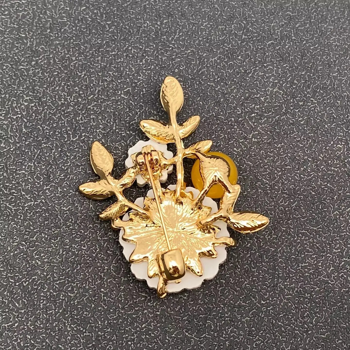 Daisy Brooch
