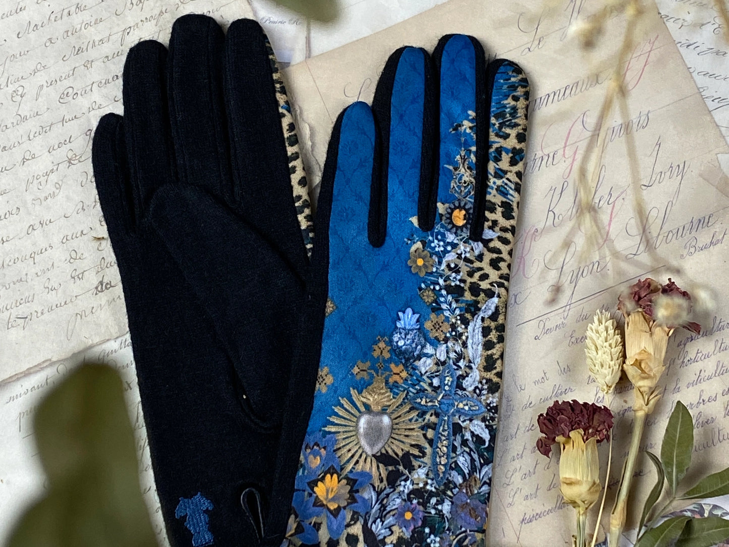 Frida-Apatite Wool Gloves