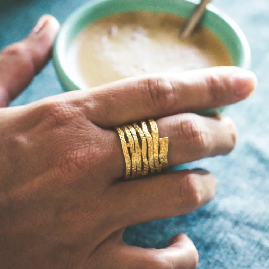 Artistic Swirling Ring (Gold)