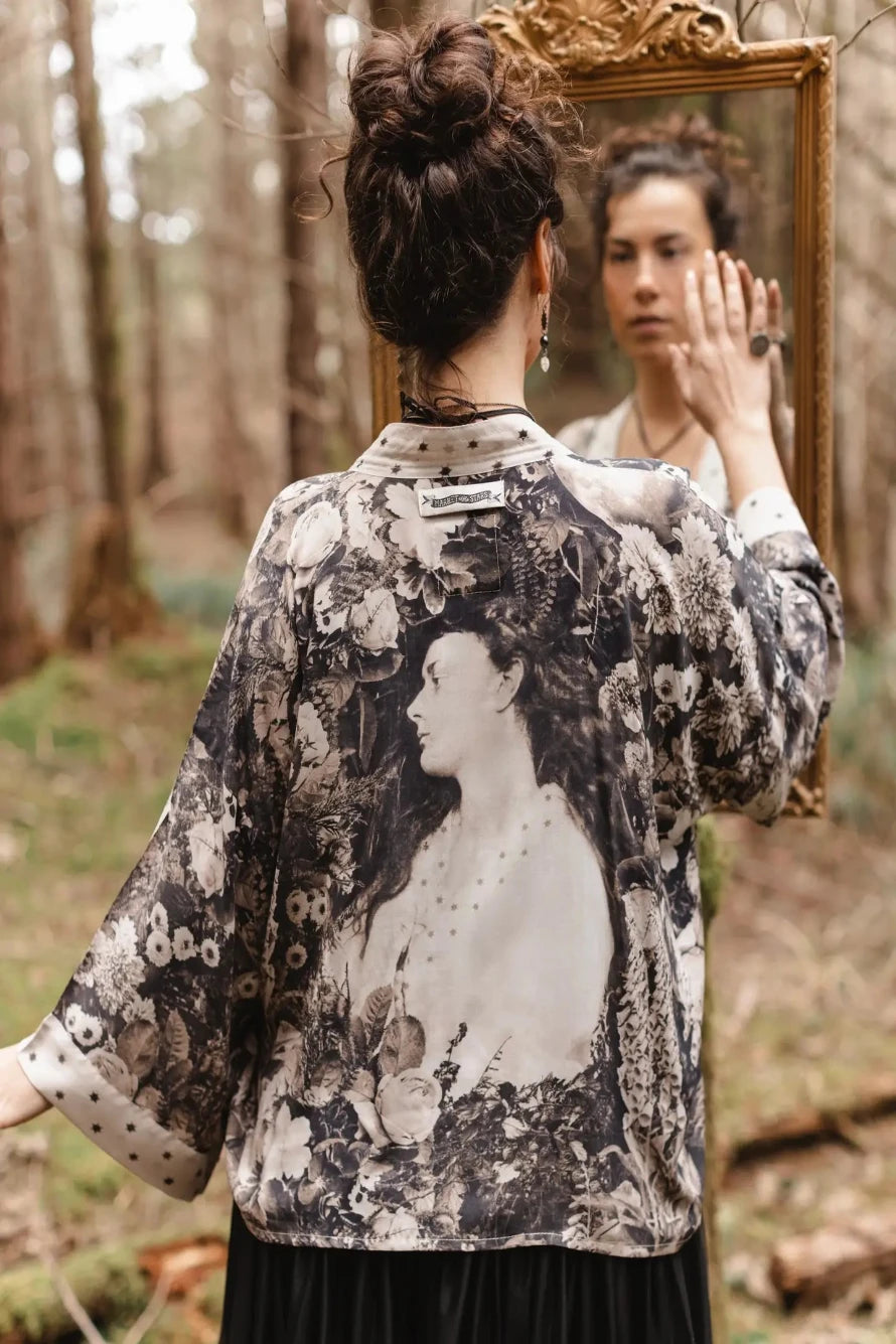 The Looking Glass Cropped Kimono