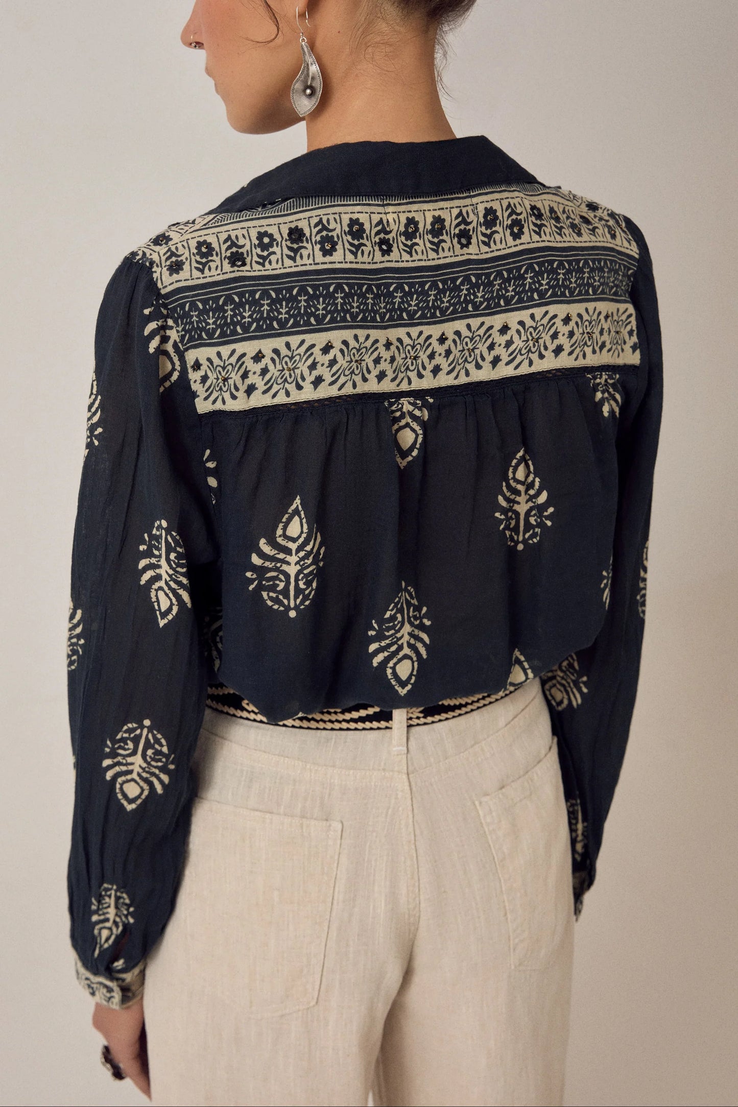 Maison Hotel Rani Shirt - Black Henna