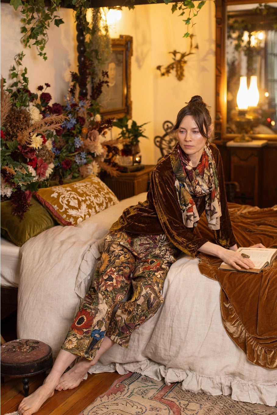 Golden Hour Linen Cropped Artist Pant w/ Floral Print