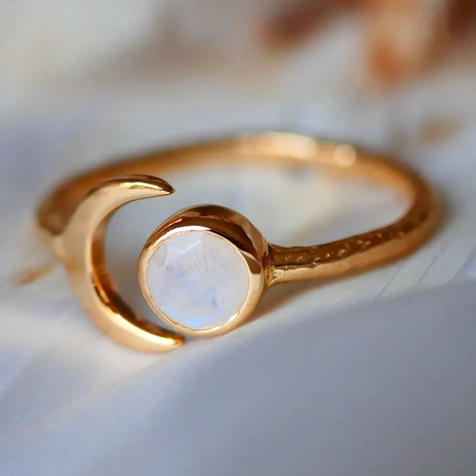 Lune Rainbow Moonstone Adjustable Ring