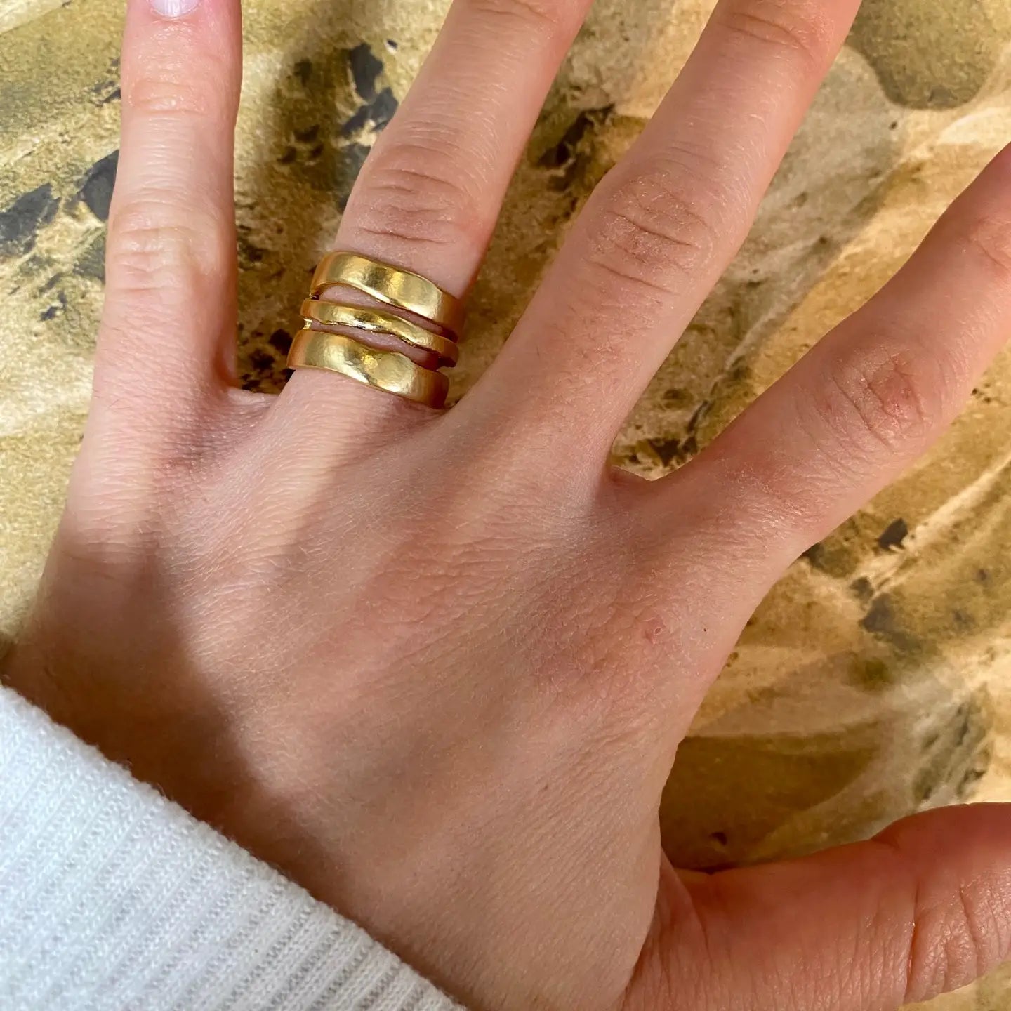 Wavy Line Ring (Gold)