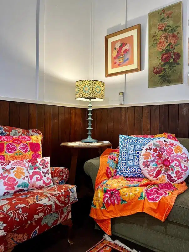 Round Velvet Cushion - Florabel White